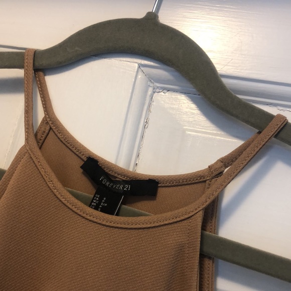 Cute beige halter sundress - Picture 3 of 6